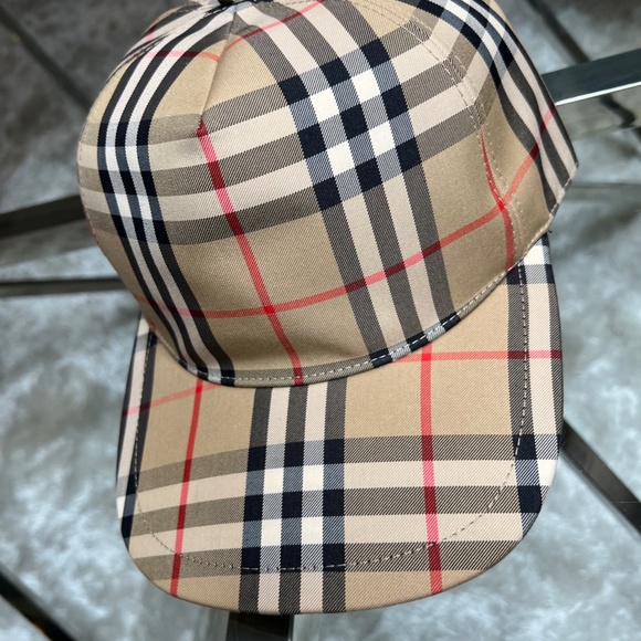 Burberry Men's Check Pattern Baseball Hat